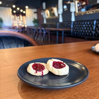 Linzer Cookies