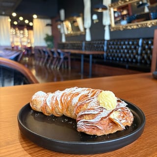 Lobster tail lemon